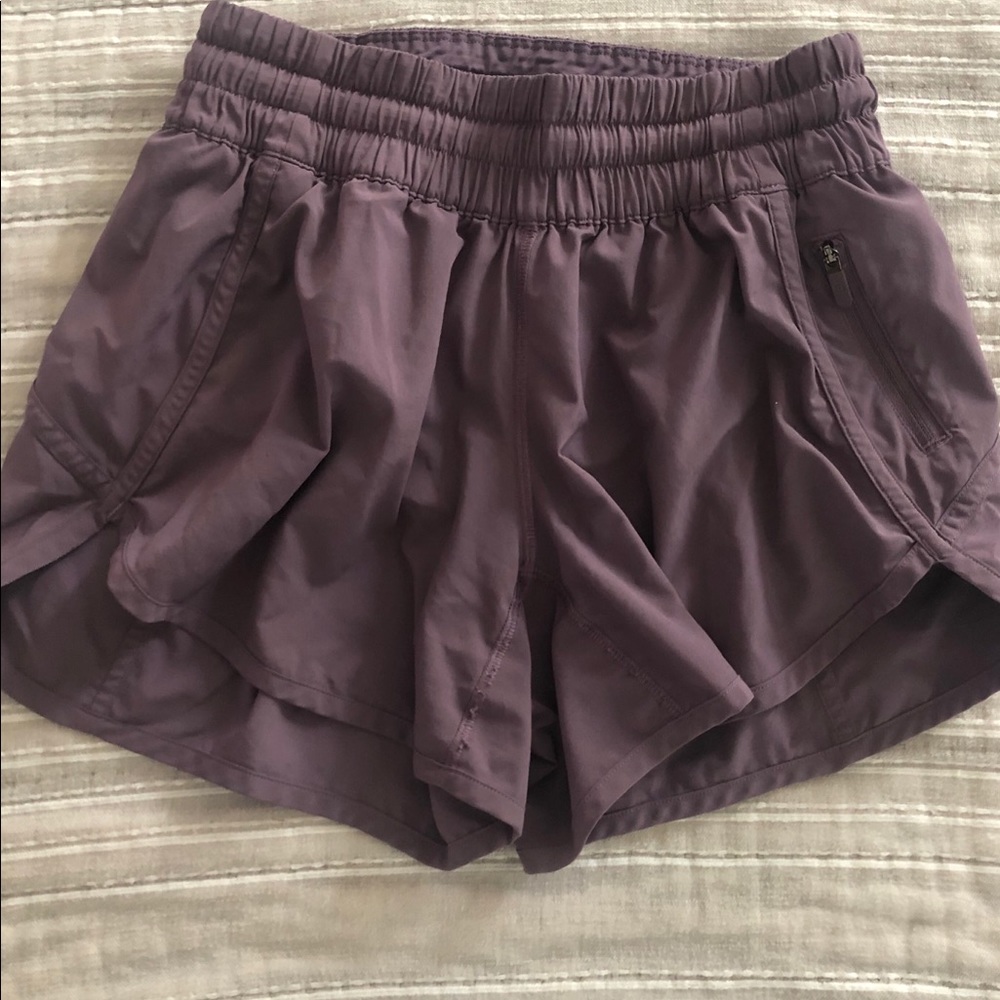 Lululemon tracker shorts